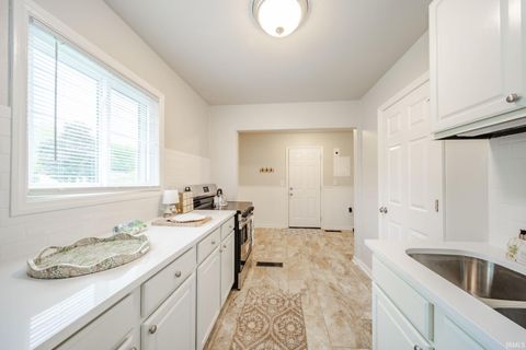 Tiny photo for 5906 Monona Drive, Kokomo, IN 46902 (MLS # 202615016)