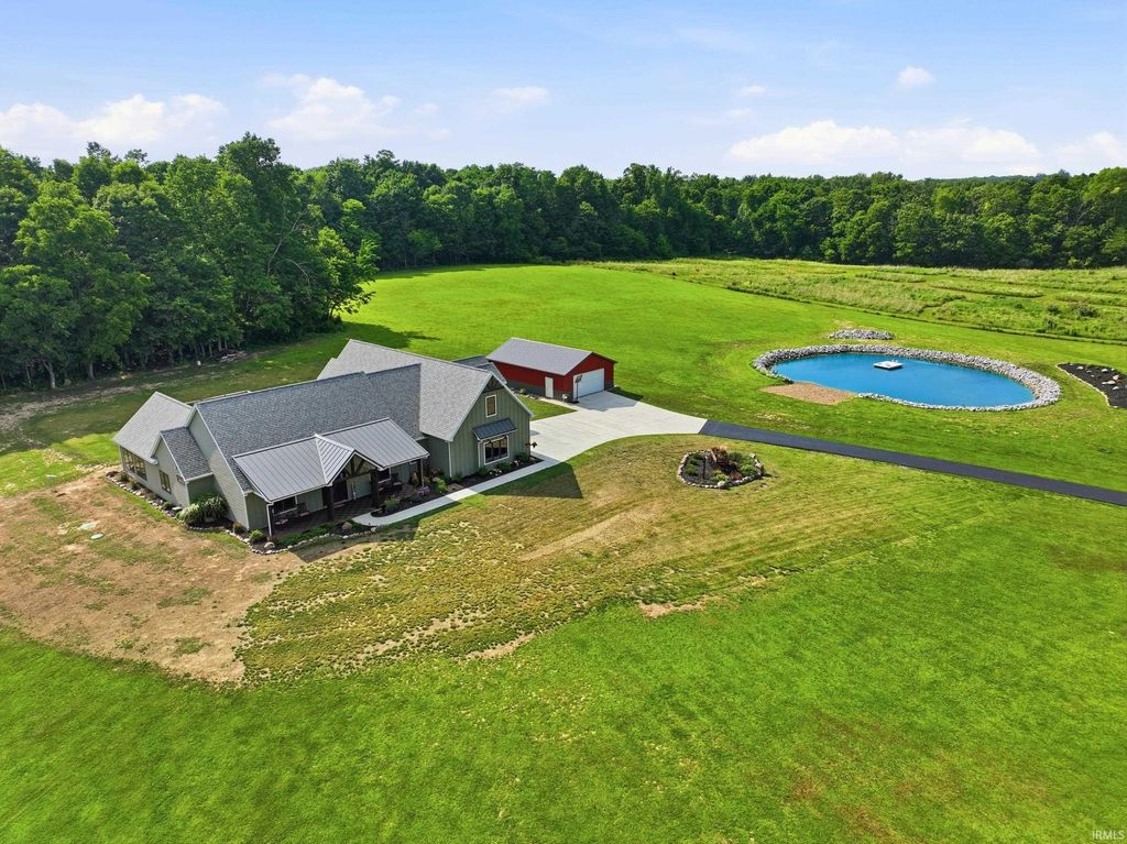 Photo of 11575 N 1100 E, Kendallville, IN 46755 (MLS # 202626810)