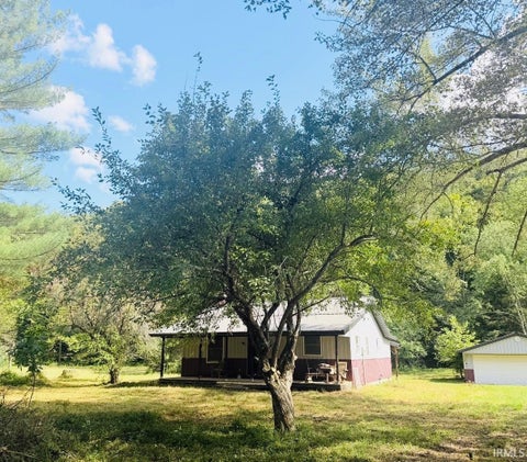 Photo of 4881 Crooked Creek Road, Nashville, IN 47488 (MLS # 202634538)