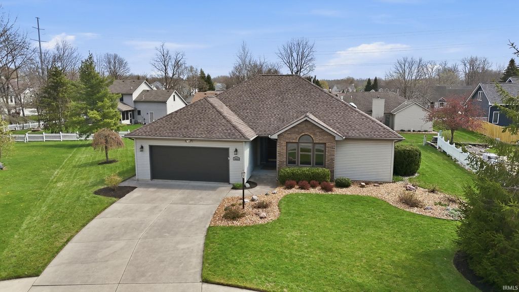 Photo of 10624 Springtide Way, Fort Wayne, IN 46845 (MLS # 202613833)