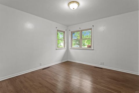 Tiny photo for 1001 Maplewood Drive, Kokomo, IN 46902 (MLS # 202616752)