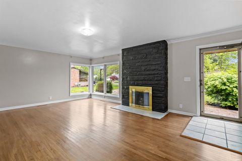Tiny photo for 1001 Maplewood Drive, Kokomo, IN 46902 (MLS # 202616752)