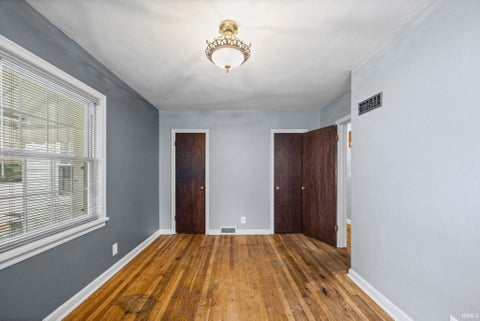 Tiny photo for 339 S 30th Street, Lafayette, IN 47904 (MLS # 202639775)
