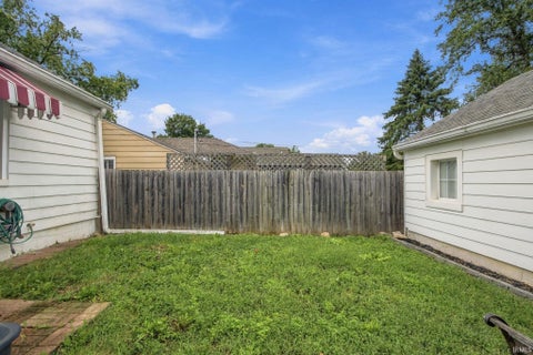 Tiny photo for 339 S 30th Street, Lafayette, IN 47904 (MLS # 202639775)