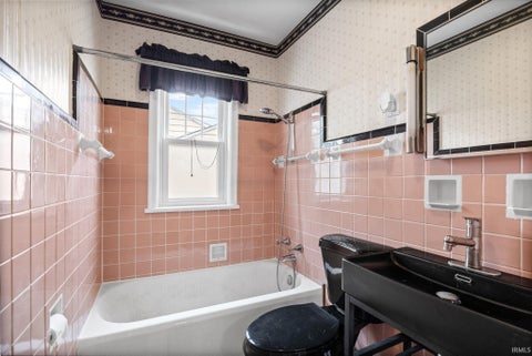 Tiny photo for 339 S 30th Street, Lafayette, IN 47904 (MLS # 202639775)