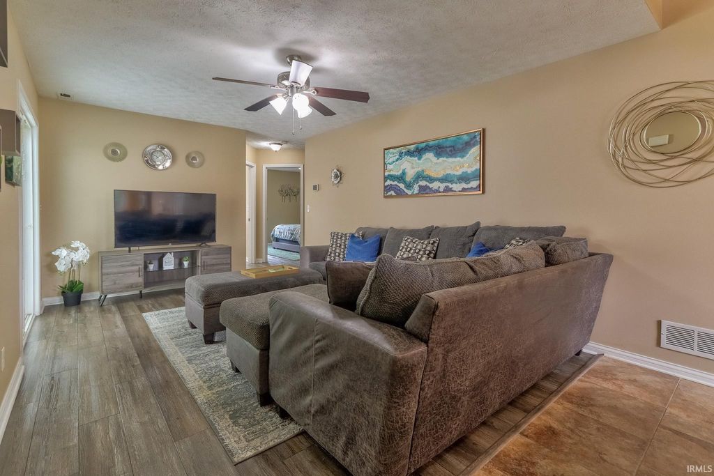 Photo of 4140 Shadwell Drive, Evansville, IN 47715 (MLS # 202613217)