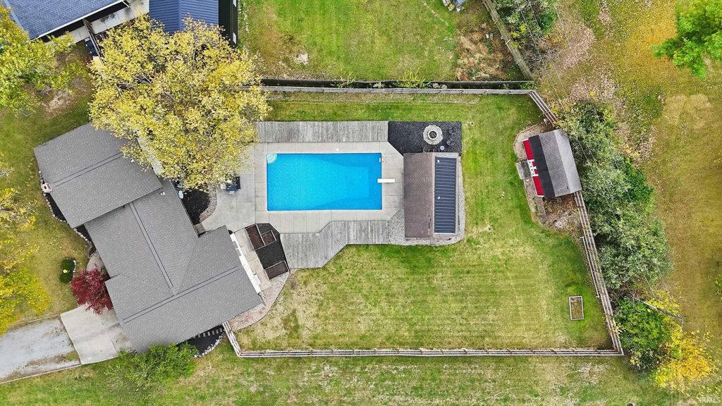 Photo of 9166 Auburn Road, Fort Wayne, IN 46825 (MLS # 202606341)