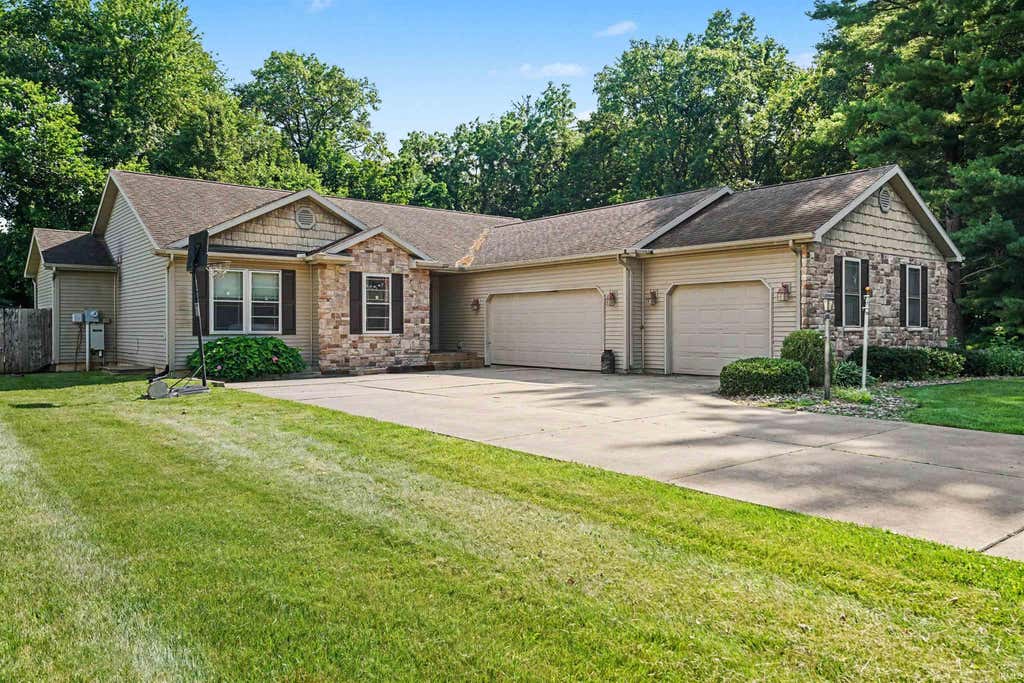 Photo of 20982 Arcadia Drive, Bristol, IN 46507 (MLS # 202627054)