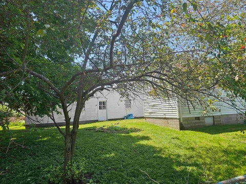 Tiny photo for 106 E Beckley Street, Royal Center, IN 46978 (MLS # 202631356)