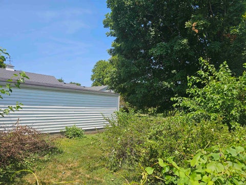Tiny photo for 106 E Beckley Street, Royal Center, IN 46978 (MLS # 202631356)