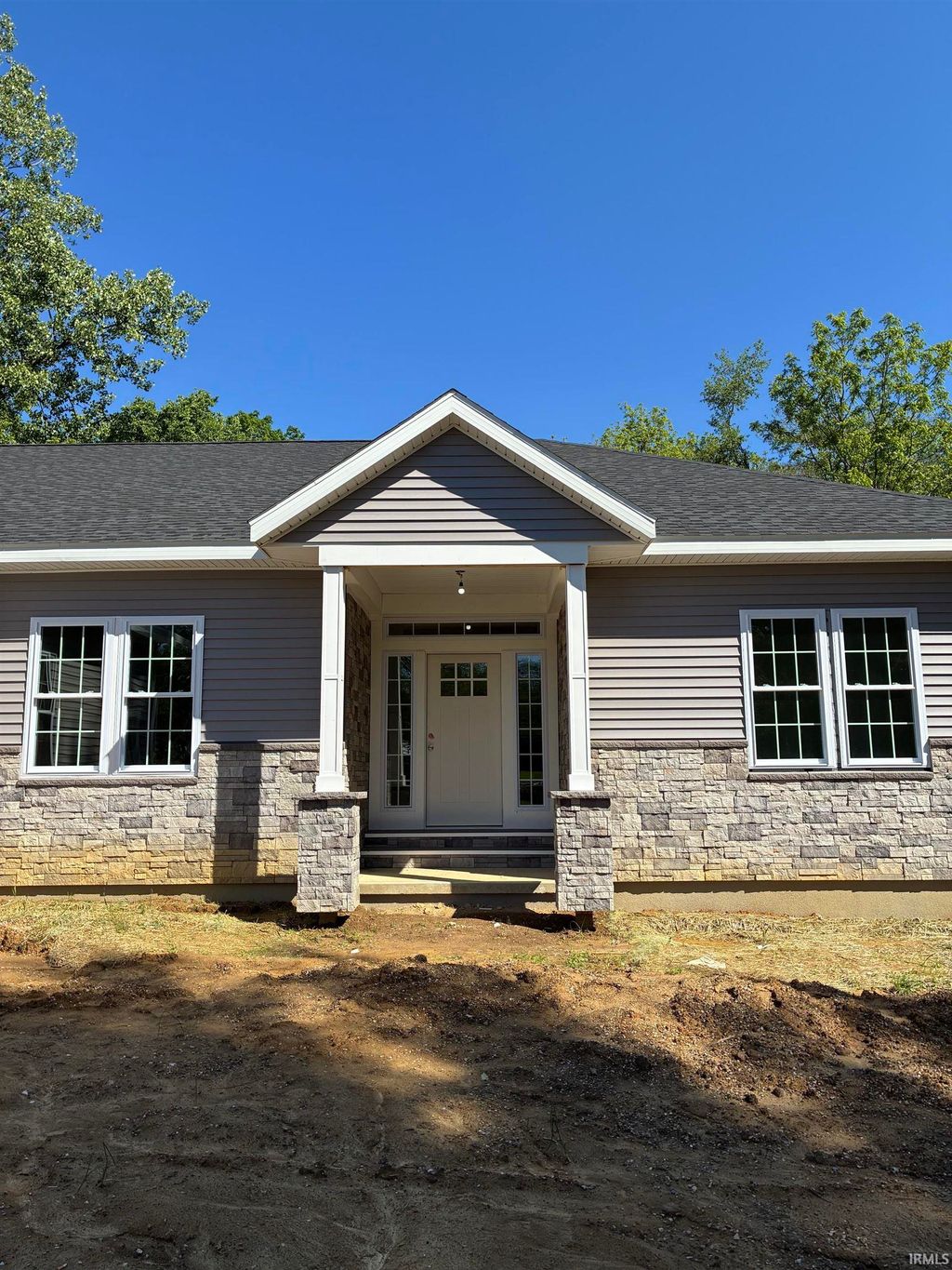 Photo of 2728 N Delaware Drive, Vincennes, IN 47591 (MLS # 202609046)
