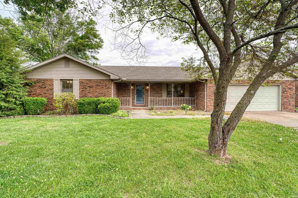 Photo of 1229 MOCKINGBIRD Lane, Mount Vernon, IN 47620 (MLS # 202616388)
