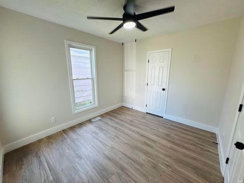 Tiny photo for 1018 N Armstrong Street, Kokomo, IN 46901 (MLS # 202627153)