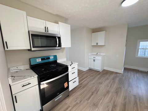 Tiny photo for 1018 N Armstrong Street, Kokomo, IN 46901 (MLS # 202627153)