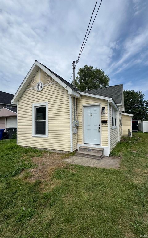 Photo of 1018 N Armstrong Street, Kokomo, IN 46901 (MLS # 202627153)