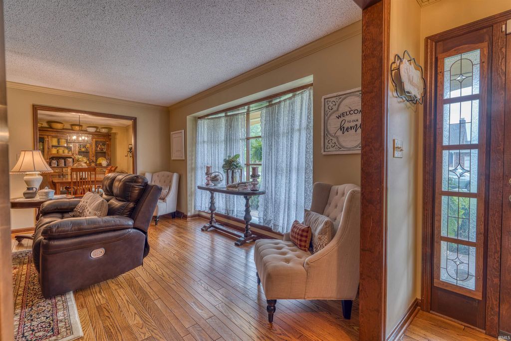 Photo of 2000 Greenbrier Drive, Mount Vernon, IN 47620 (MLS # 202621222)