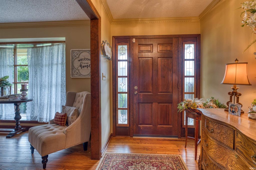 Photo of 2000 Greenbrier Drive, Mount Vernon, IN 47620 (MLS # 202621222)