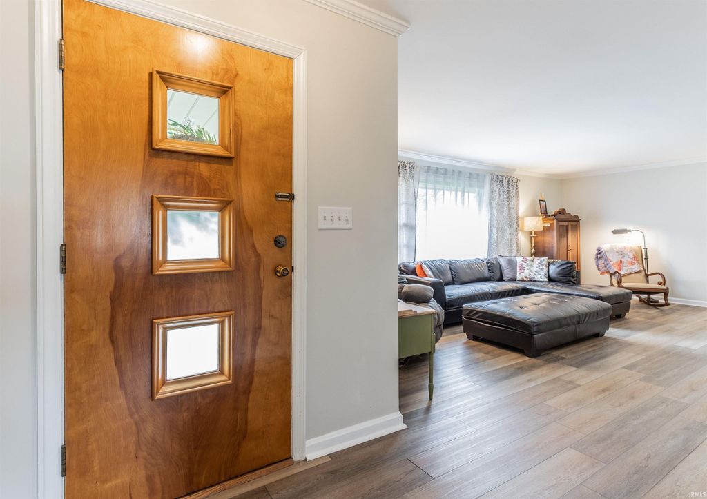 Photo of 1551 Greenfield Road, Evansville, IN 47715 (MLS # 202611693)