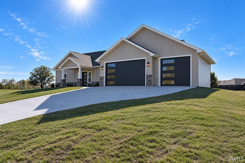 Photo of 939 E Dresdin Drive, Warsaw, IN 46580 (MLS # 202643546)