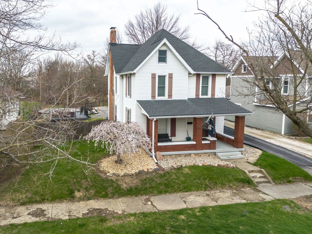 Photo of 58 Madison Street, Huntington, IN 46750 (MLS # 202610868)