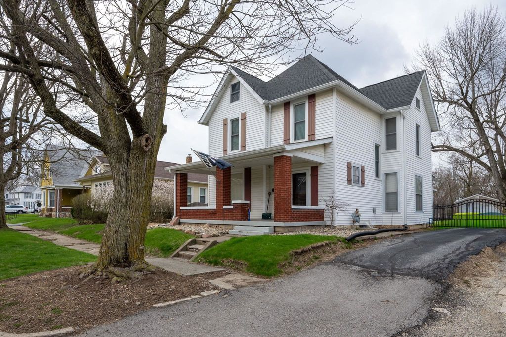 Photo of 58 Madison Street, Huntington, IN 46750 (MLS # 202610868)