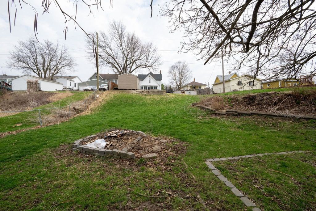 Photo of 58 Madison Street, Huntington, IN 46750 (MLS # 202610868)