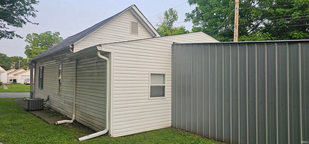 Photo of 821 Mill Street, Mount Vernon, IN 47620 (MLS # 202601202)