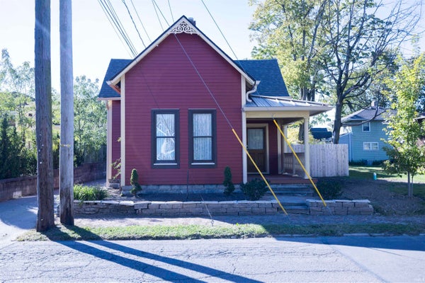 211 S HACKLEY ST, MUNCIE, IN 47305 - Image 4aeff32d4153d7d6a9eb9bfb59d5bb3a/128585137