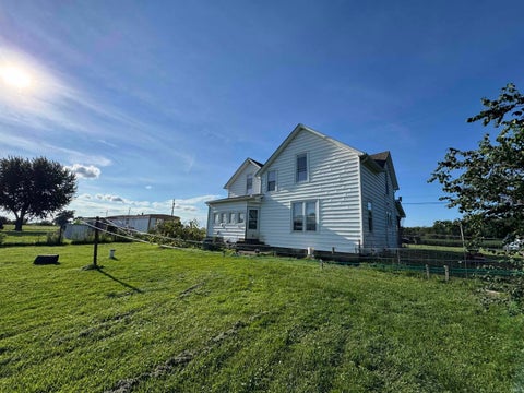 Tiny photo for 766 W Park Road, Monon, IN 47959 (MLS # 202633595)