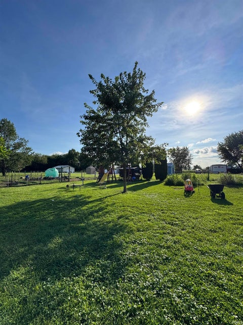 Tiny photo for 766 W Park Road, Monon, IN 47959 (MLS # 202633595)