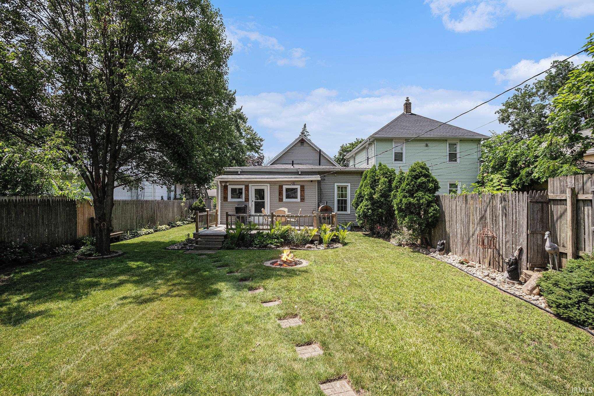 Mishawaka, Indiana 46545, United States, 2 Bedrooms Bedrooms, ,1 BathroomBathrooms,Residential,Active,170619