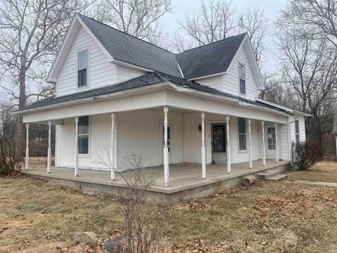 Photo of 1243 E State Road 26, Frankfort, IN 46041 (MLS # 202608660)