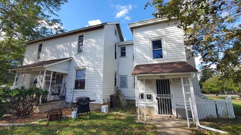 Photo of 260 S Jefferson Street, Berne, IN 46711 (MLS # 202541044)
