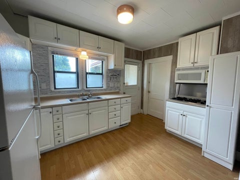 Tiny photo for 913 W Markland Avenue, Kokomo, IN 46902 (MLS # 202629000)