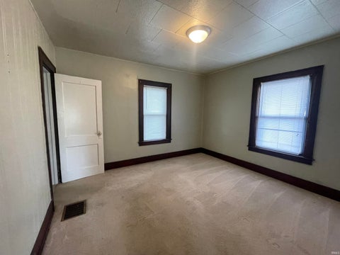 Tiny photo for 913 W Markland Avenue, Kokomo, IN 46902 (MLS # 202629000)