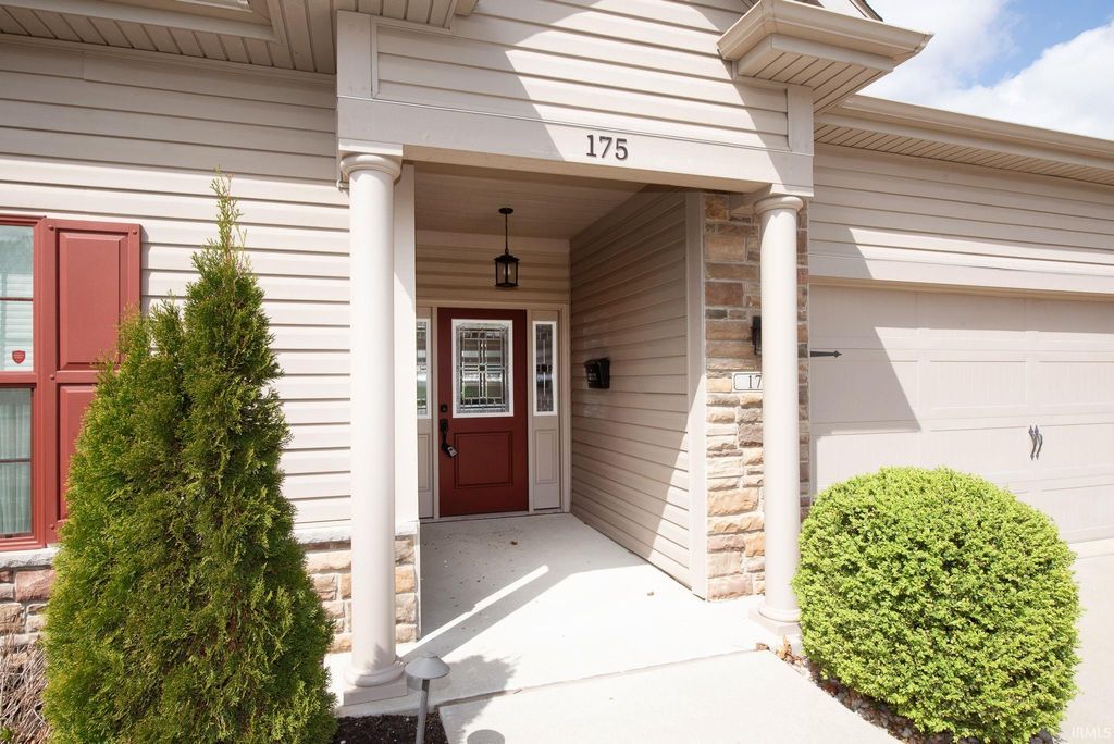 Photo of 175 Aqueduct Circle, West Lafayette, IN 47906 (MLS # 202613084)