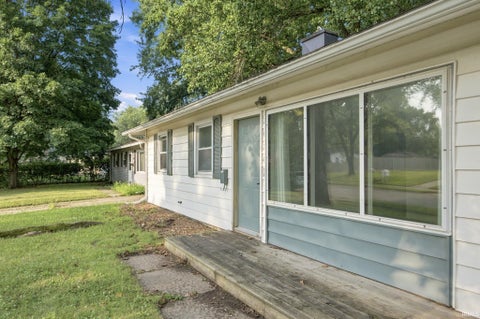 Tiny photo for 2424 Oxford Street, Lafayette, IN 47909 (MLS # 202629223)