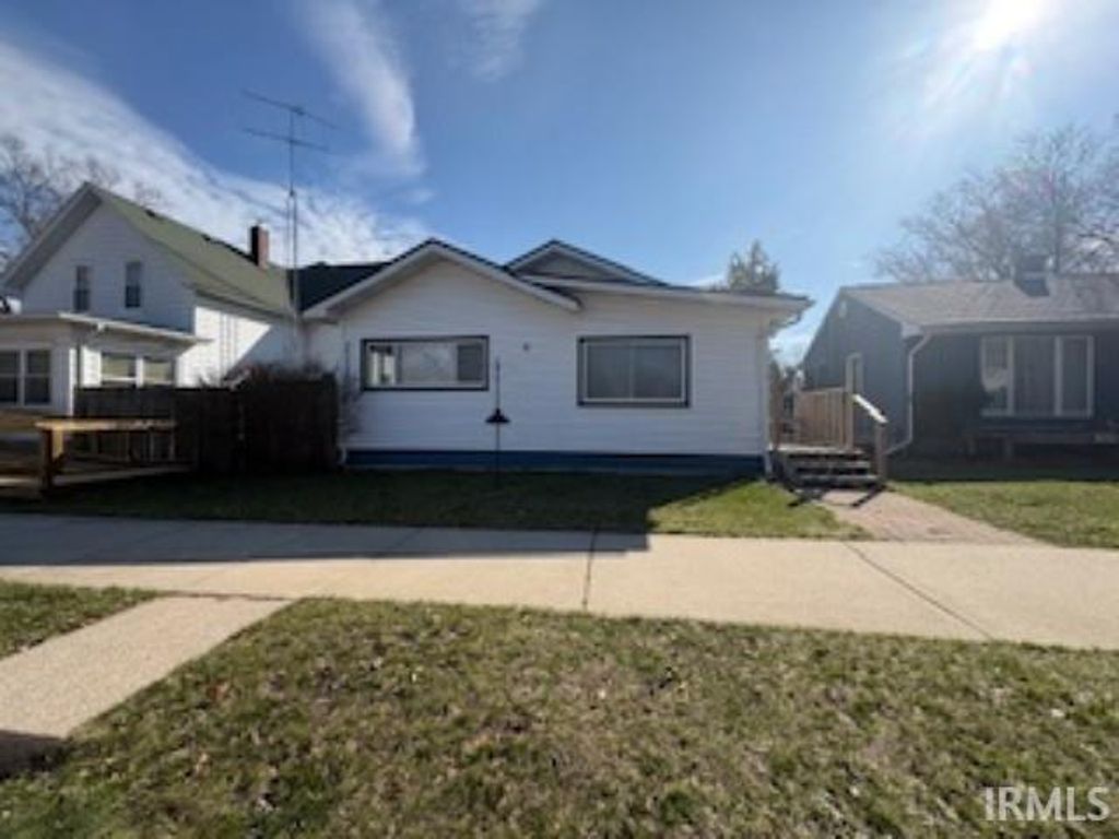 Photo of 312 S Dickson Street, Michigan City, IN 46360 (MLS # 202610174)