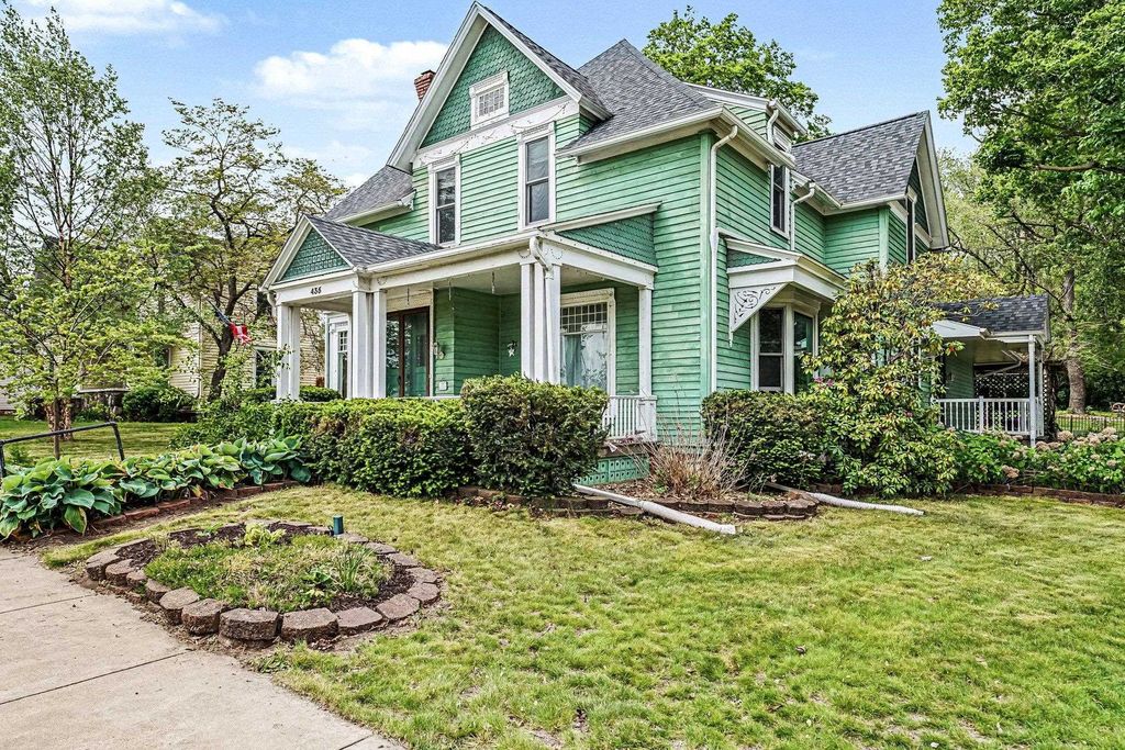 Photo of 435 S Main Street, Middlebury, IN 46540 (MLS # 202619303)