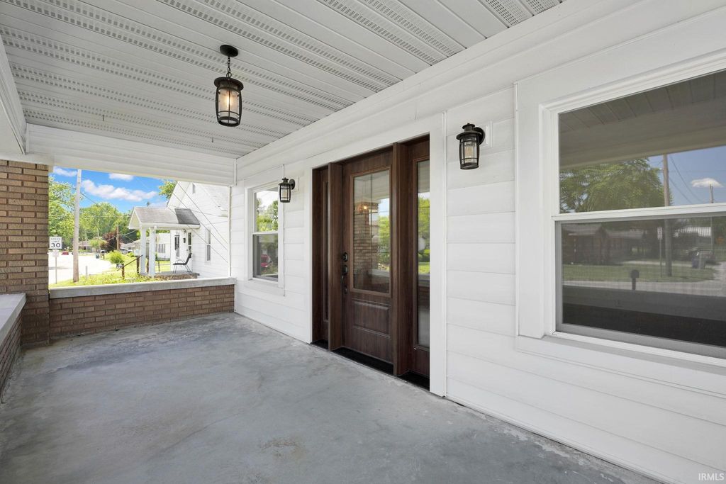Photo of 2515 Washington Avenue, Bedford, IN 47421 (MLS # 202617274)