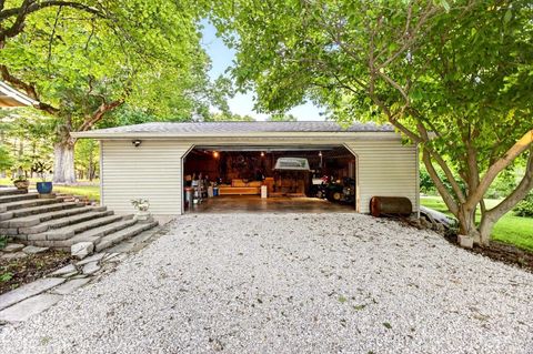 Tiny photo for 4155 S Walnut Street Pike Pike, Bloomington, IN 47401 (MLS # 202612688)