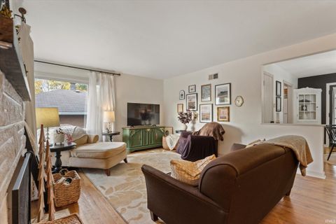 Tiny photo for 2910 Erskine Boulevard, South Bend, IN 46614 (MLS # 202619923)