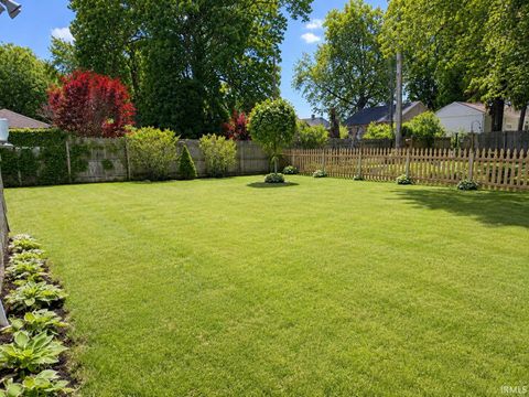 Tiny photo for 2910 Erskine Boulevard, South Bend, IN 46614 (MLS # 202619923)