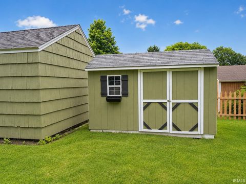 Tiny photo for 2910 Erskine Boulevard, South Bend, IN 46614 (MLS # 202619923)