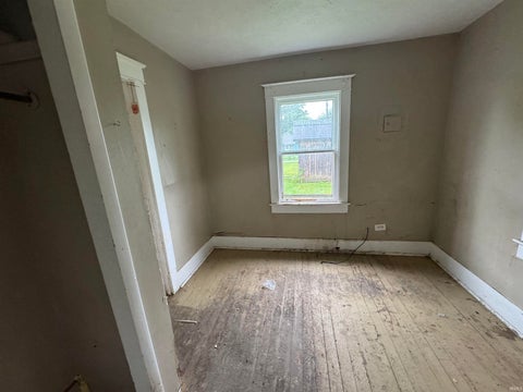 Tiny photo for 1065 S Calumet Street, Kokomo, IN 46902 (MLS # 202628655)