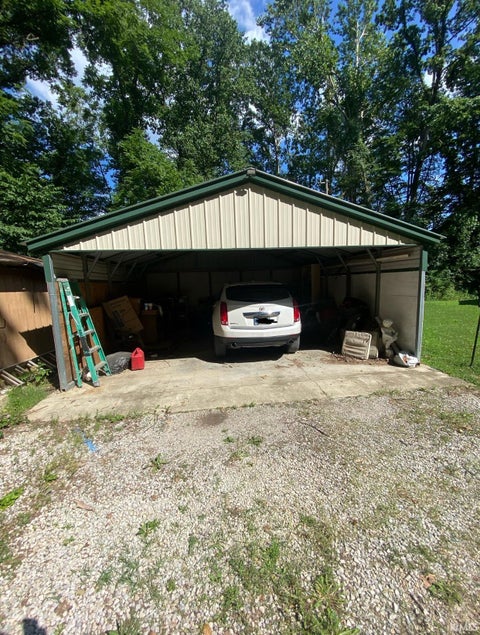 Tiny photo for 864 S Hilltop Drive, Spencer, IN 47460 (MLS # 202641546)