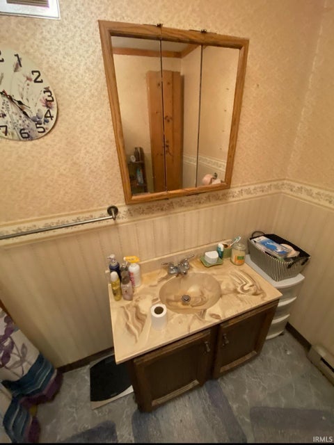 Tiny photo for 864 S Hilltop Drive, Spencer, IN 47460 (MLS # 202641546)
