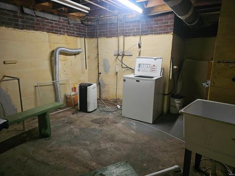 Tiny photo for 3044 N Pennsylvania Avenue, Logansport, IN 46947 (MLS # 202530151)