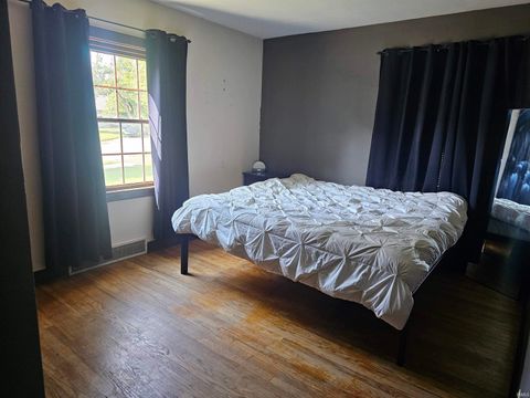 Tiny photo for 3044 N Pennsylvania Avenue, Logansport, IN 46947 (MLS # 202530151)