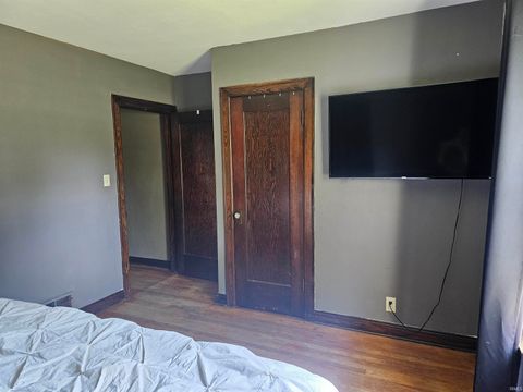 Tiny photo for 3044 N Pennsylvania Avenue, Logansport, IN 46947 (MLS # 202530151)